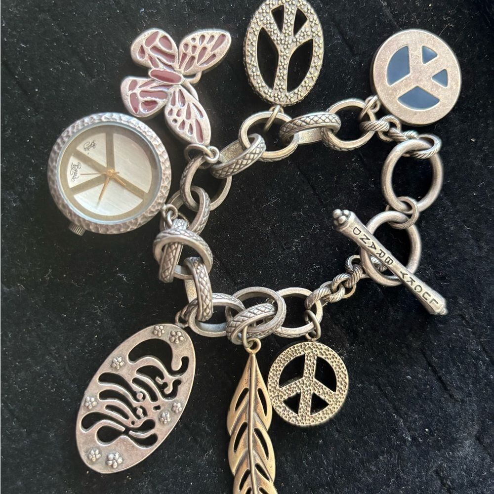 Lucky Brand Boho/Hippie Charm Bracelet timepiece bangle watch accessory logo y2k